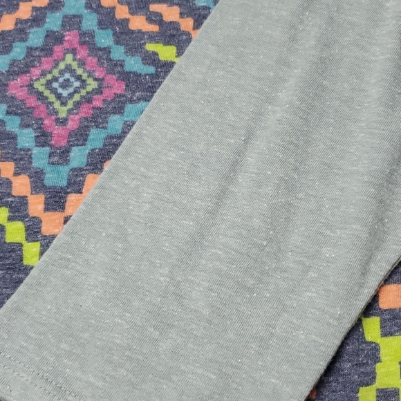 NWT Lularoe Randy baseball style tee - Picture 3 of 7